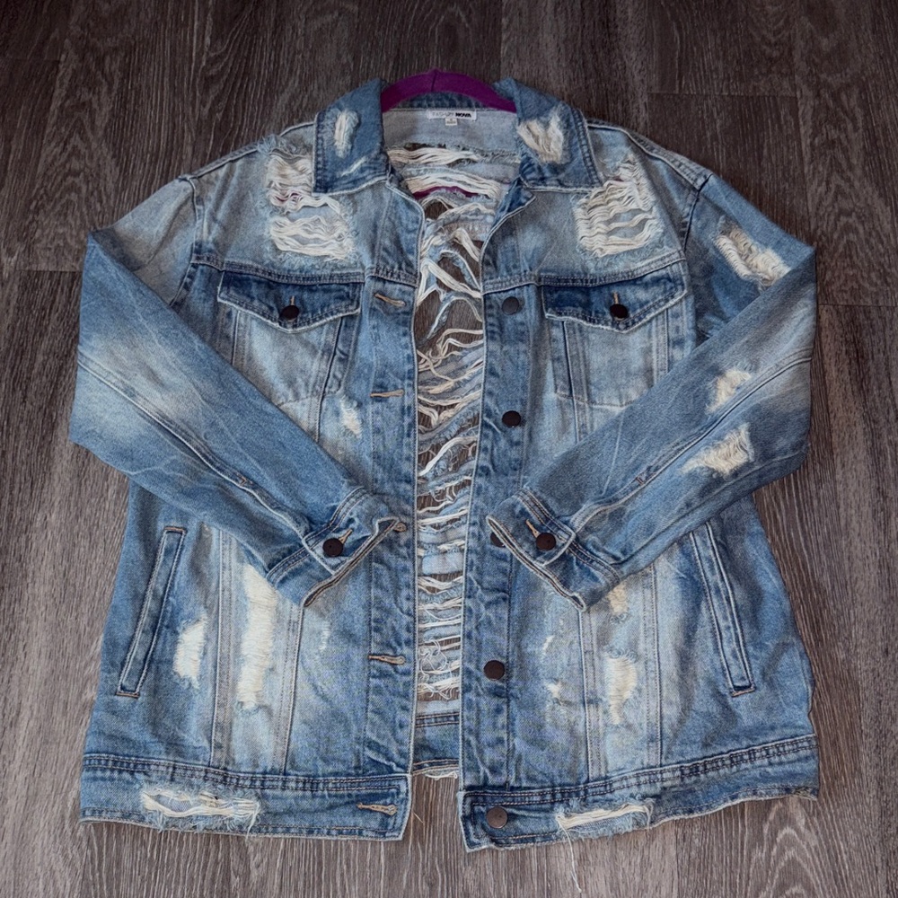 Women’s Fashion Nova Distressed Denim Jacket Size Small